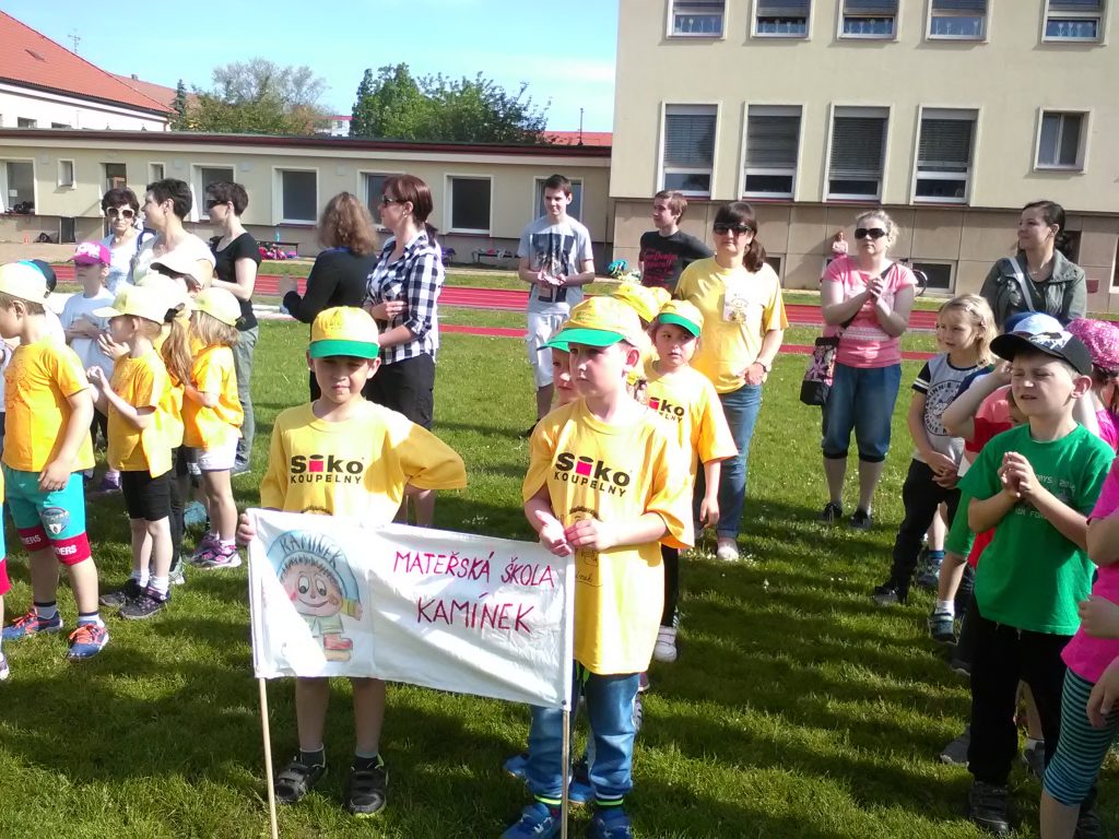 Děti reprezentují školku.